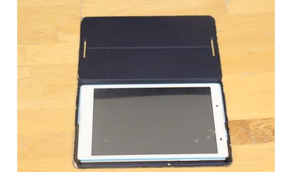 tablet pc LENOVO, TB3-850 MT-ZA18, met cover (beschadigd), zonder kabels, werking niet gekend, paswoord niet gekend,